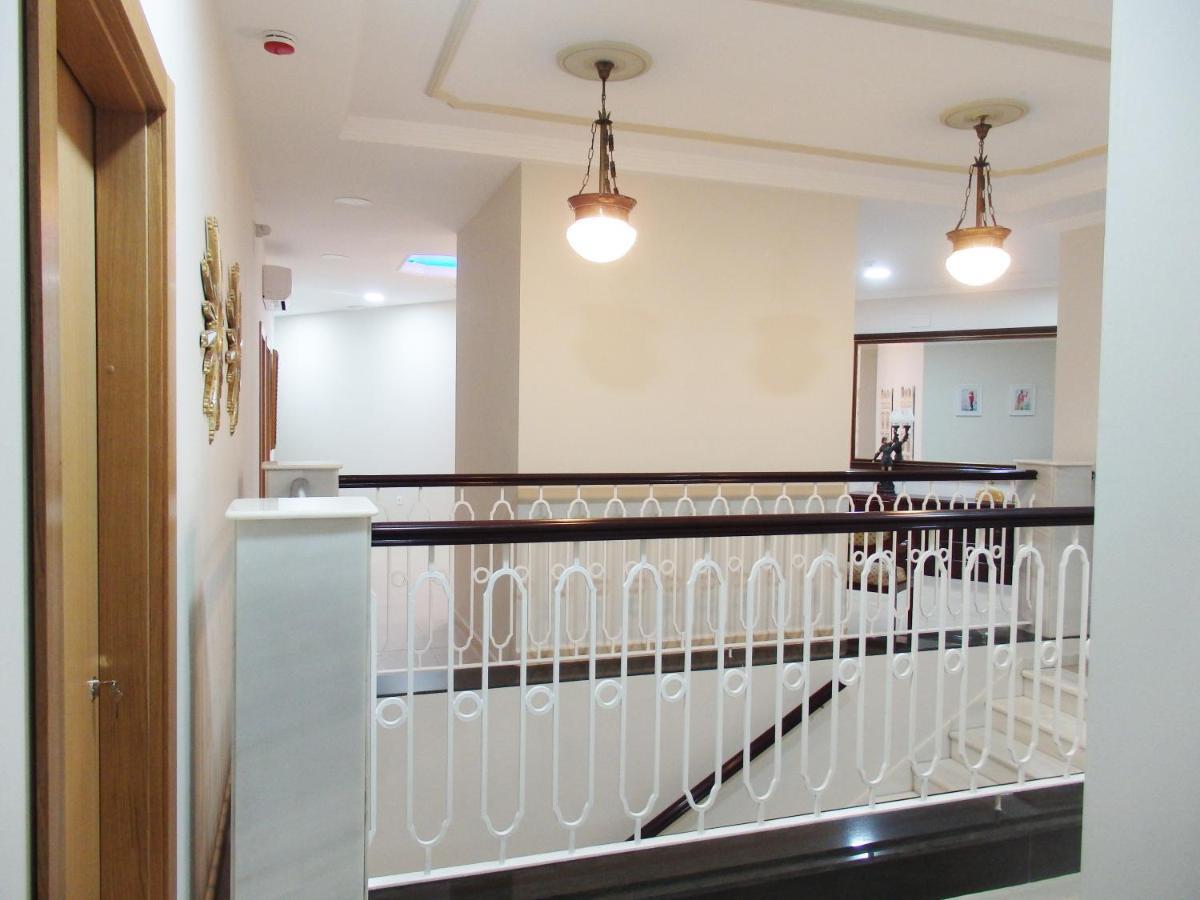 Hostal Montemayor Moguer Exterior photo